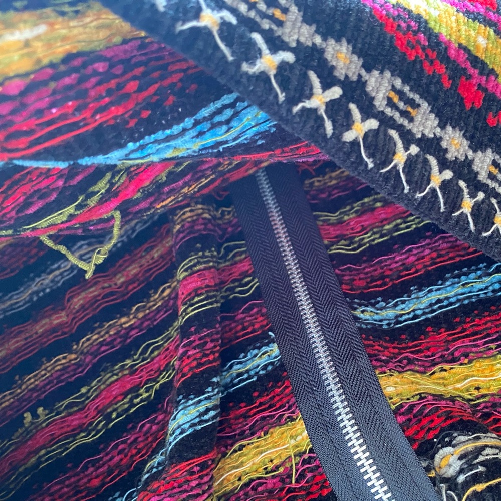 Designer studios zip up XL - Picture 2 of 6